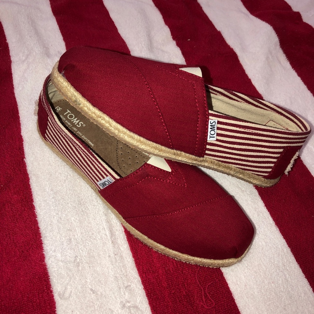 Striped TOMS